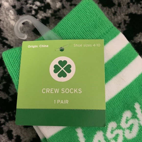 St. Patrick’s Day Green Socks Classy Lassie Beer Mug  New with Tags Women’s OS - Picture 2 of 2